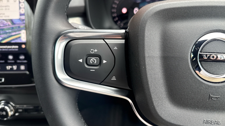 Volvo XC40 2.0 B3P Plus Black Edition 5dr Auto Petrol Estate